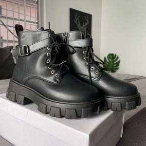 Black Combat boots platform lace-up NEW